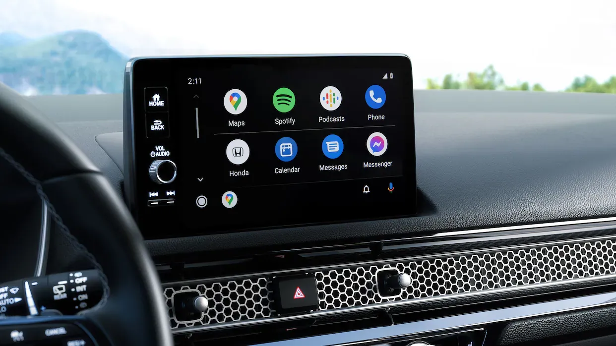 MY24-Civic-Hatchback-Feature-Blade-Technology-Connectivity-Android-2x.jpg